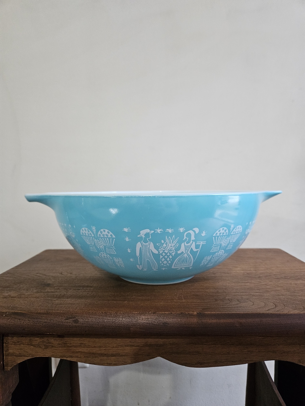 Pyrex 444 Turquoise "Amish" Butterprint Cinderella Bowl